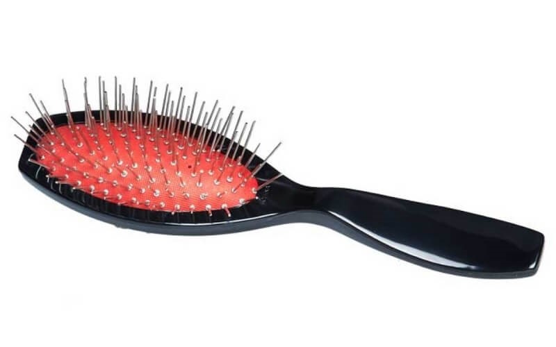 use-specialiezed-brush-or-comb-for-wig